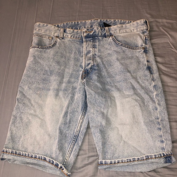 H&M Jean Shorts - Picture 1 of 3
